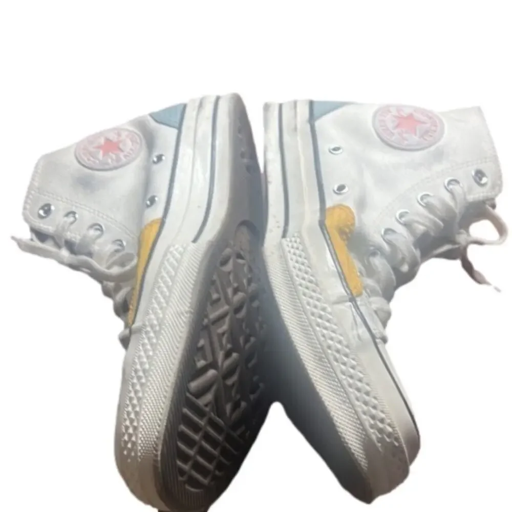 CONVERSE CHUCK TAYLOR ALL STARS‎ HIGH TOP SNEAKERS SIZE 9